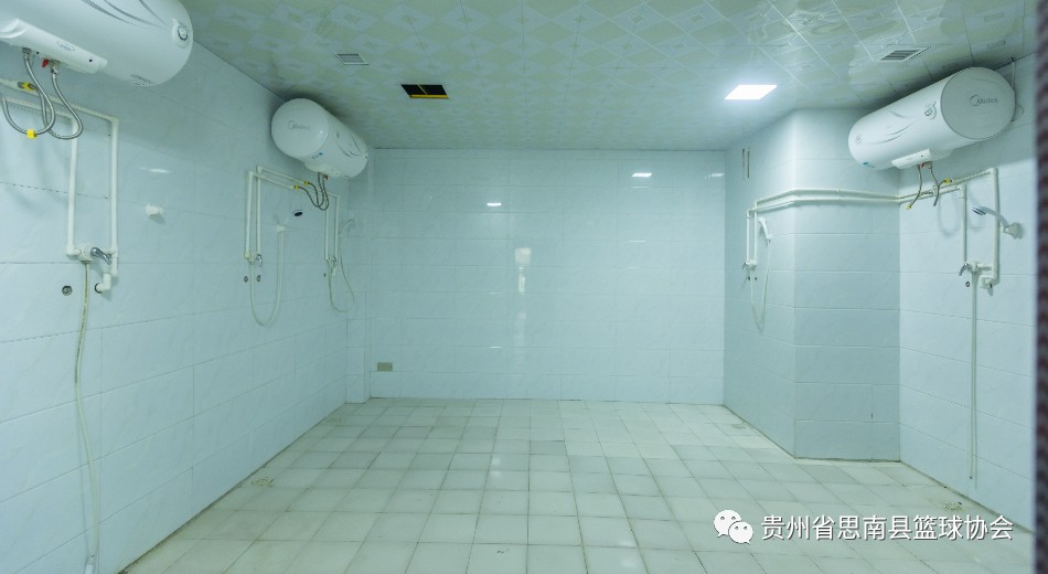 大学生篮球社团如何引入智能情感技术_0